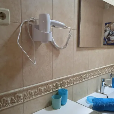 Orlanda Verissimo * 纳扎雷